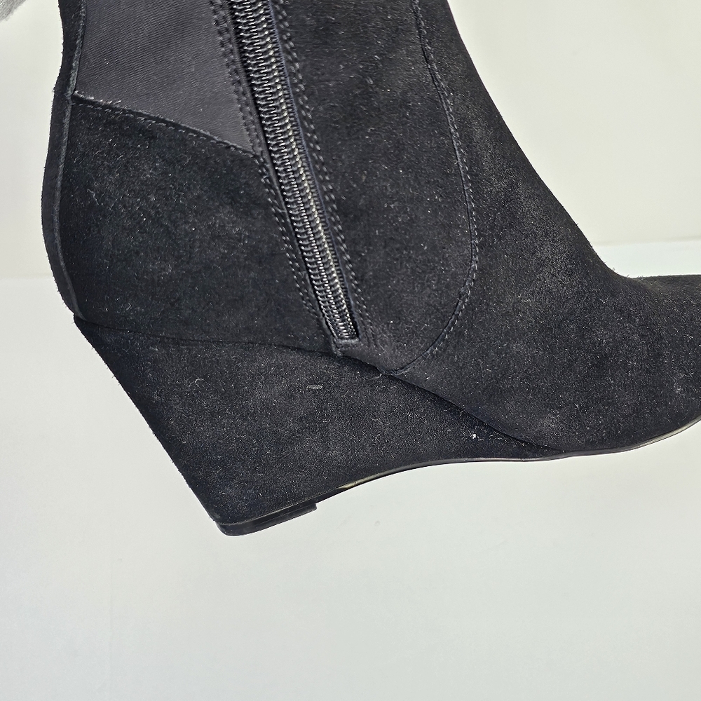 Charles David Edie Black Suede Knee High Wedge Boots - Picture 4 of 8